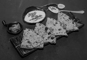 Tandoori Sattu Onion Paratha With Raita & Pickle ( 2pcs)