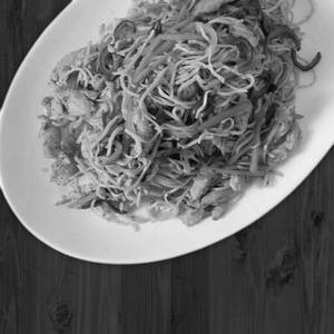 Hakka noodles chicken