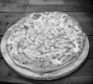 Corn and cheese pizza