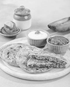Jain Paratha (kacha Kela)
