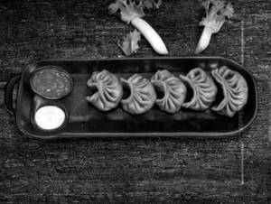Veg Fried Momos [6 Pcs]
