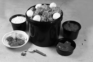 Chicken Bucket Biryani (serves 4-5 Persons)