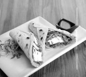 Chilly paneer roll