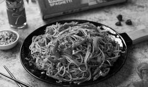 Chicken Schezwan Hakka Chowmein
