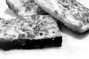 Garlic Bread With Paneer Topping