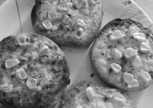 Garlic Bread With Corn Topping
