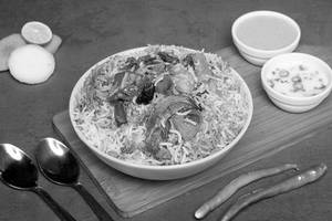 Veg Pulao With Gravy Raita
