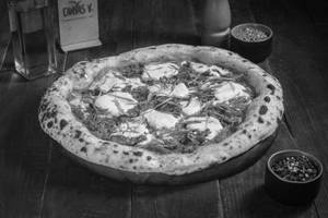 Kimchi Cheese Naples Pizza