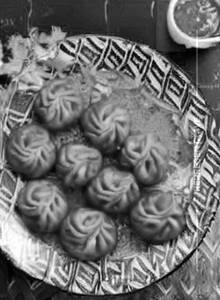 Schezwan momos