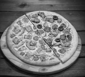 Chicken & Paneer Pizza (Lager)