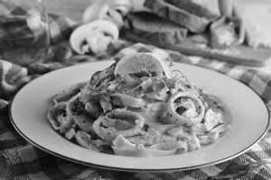 Squid Alfredo Pasta