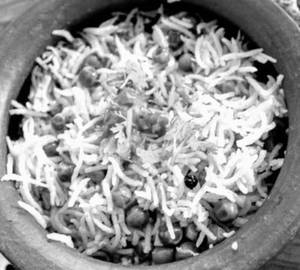 Matar Pulav served with raita