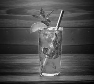 Blackcurrant mojitos