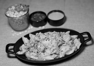 White sauce pasta