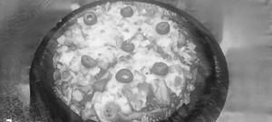Millet Pizza Peppy Paneer