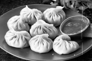 Chicken momos