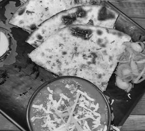 Butter Paneer Kulcha