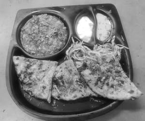 Chhole paratha combo [2 Sada Paratha]