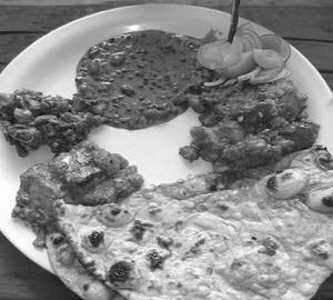 Chola Butter Paneer Kulcha