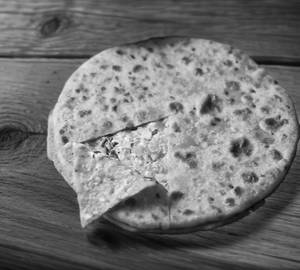 Paneer Paratha [1 Plate]