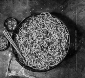 Schezwan Noodles   [Dry]