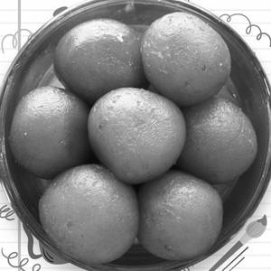 Gulab Jamun / Ledikeni