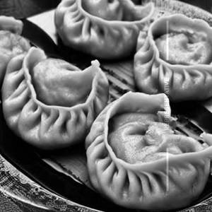 Momos