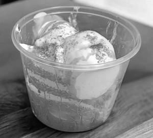 Red Velvet With Strawberry Ice Cream