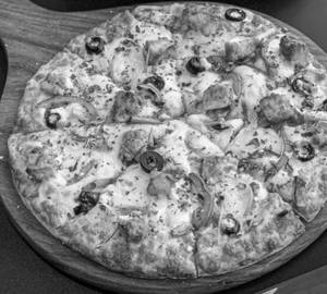 Spicy Paneer Pizza
