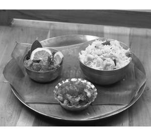 Basmati Pulao [750 Ml] With Gandharaj Chicken [3 Pieces] And Chutney