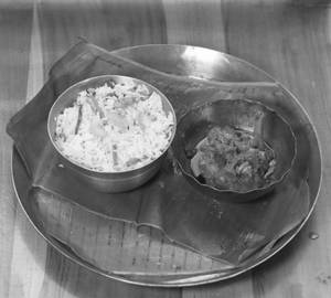 Bengali Fried Rice [500 Ml] With Chicken Kosha [3 Pieces]