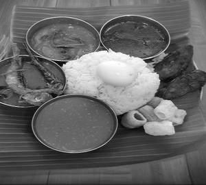 Fish Meals ( Fry Fish, Kulampu Fish, Boiled Egg, Sampar , Rasam