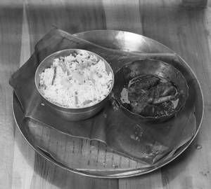 Bengali Fried Rice [500 Ml] With Poora Chicken [3 Pieces]