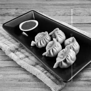 Chicken makhani   steamed  dimsums
