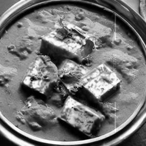 Achaari paneer butter masala
