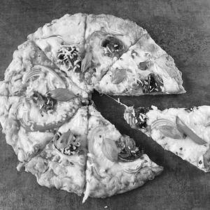 8" Authentic Veg Pizza Medium