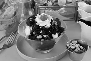Death By Chocolate Ice Cream Sundae