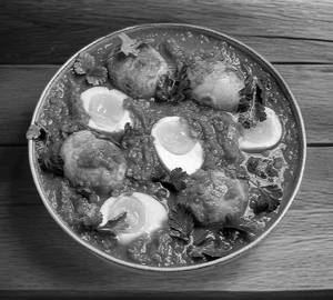 Egg Curry Half + 3 Tandoori Roti