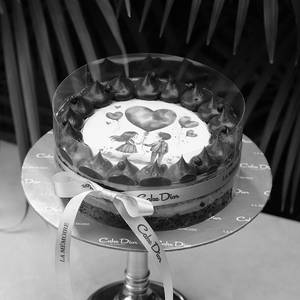 Elegant Anniversary Cake (500gms)