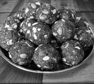 Dry Fruit Ladoo