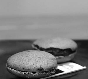Chocolate Macaron(1pc)