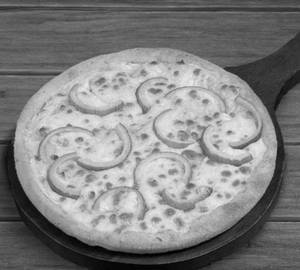 Onion pizza