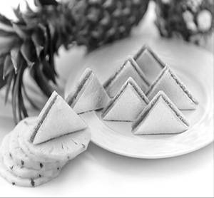 Kaju Pineapple Sandwich