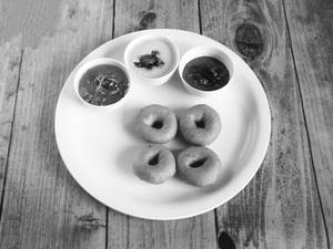 Vada [3pc]