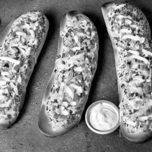 Veg loaded garlic bread                                                                                                                                     