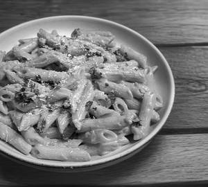 Mixed sauce pasta