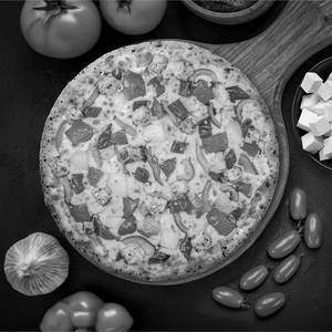 Schezwan Retreat Pizza