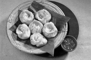 Chicken Schezwan Steamed Momos