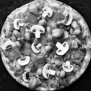 Classic veg pizza