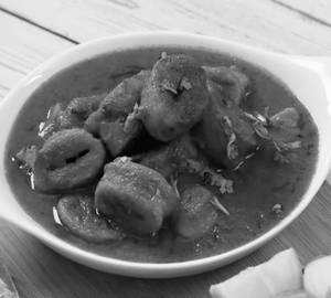 Soya masala chaap grav